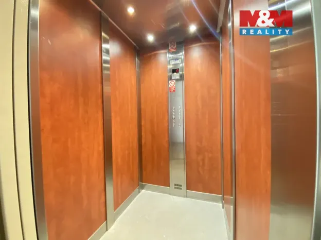 Pronájem bytu 2+kk, Lovosice, Osvoboditelů, 63 m2