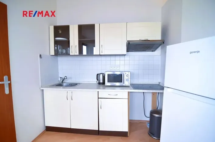 Pronájem bytu 1+kk, Praha - Michle, Michelská, 35 m2