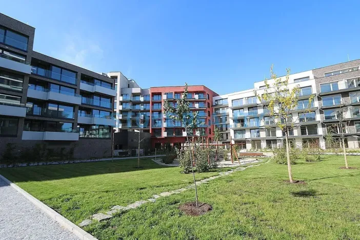 Pronájem bytu 1+kk, Praha - Žižkov, Šrámkové, 43 m2