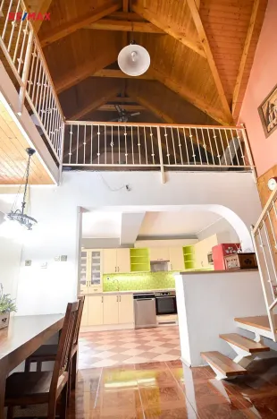 Prodej rodinného domu, Velké Bílovice, Svárov, 213 m2