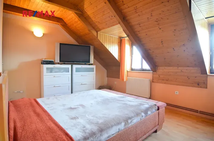 Prodej rodinného domu, Velké Bílovice, Svárov, 213 m2