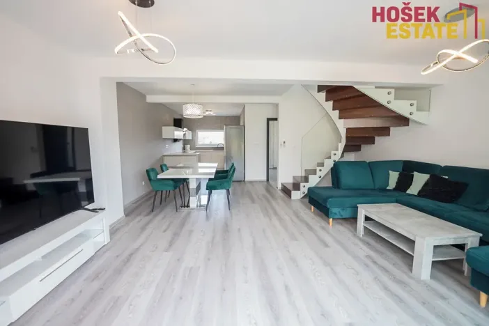 Prodej rodinného domu, Holubice, 93 m2