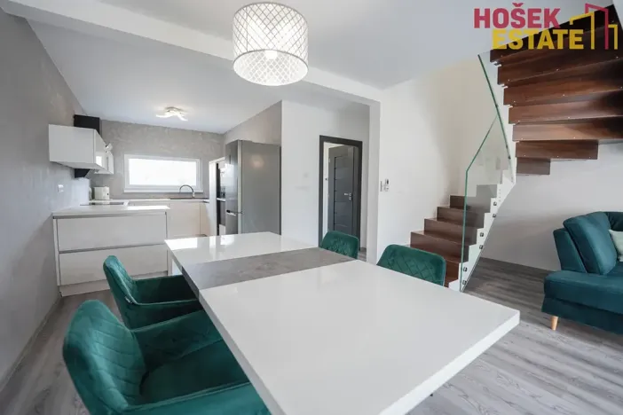 Prodej rodinného domu, Holubice, 93 m2