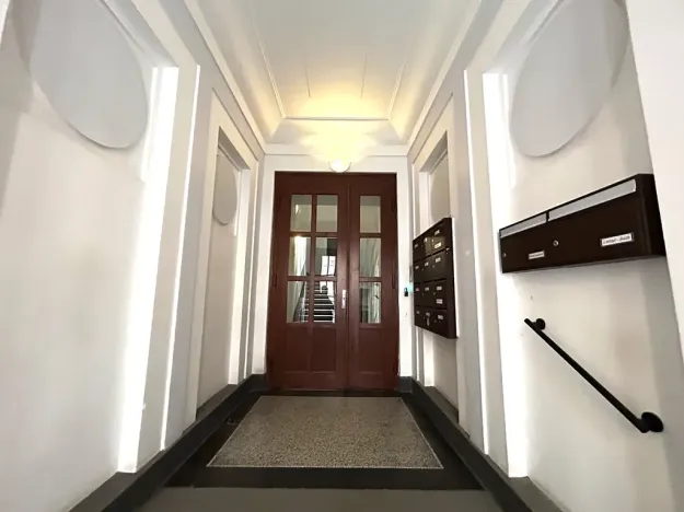 Pronájem bytu 1+kk, Praha - Holešovice, Tusarova, 32 m2