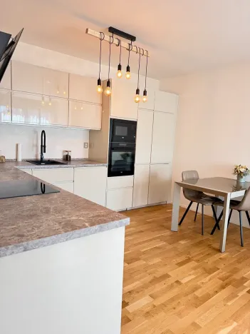 Pronájem bytu 2+kk, Praha - Smíchov, Plzeňská, 55 m2