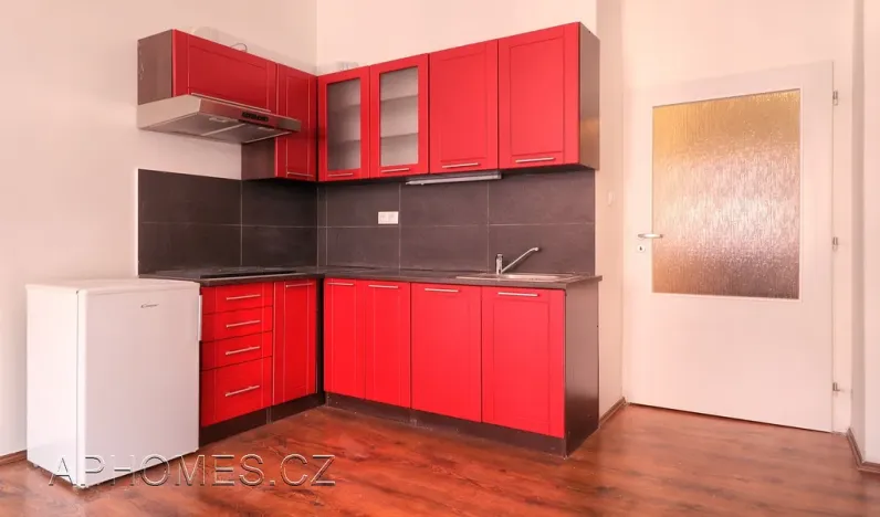 Pronájem bytu 1+kk, Praha - Holešovice, U průhonu, 21 m2