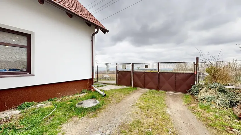 Prodej rodinného domu, Hradešín, 207 m2