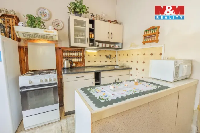 Prodej rodinného domu, Knovíz, 162 m2