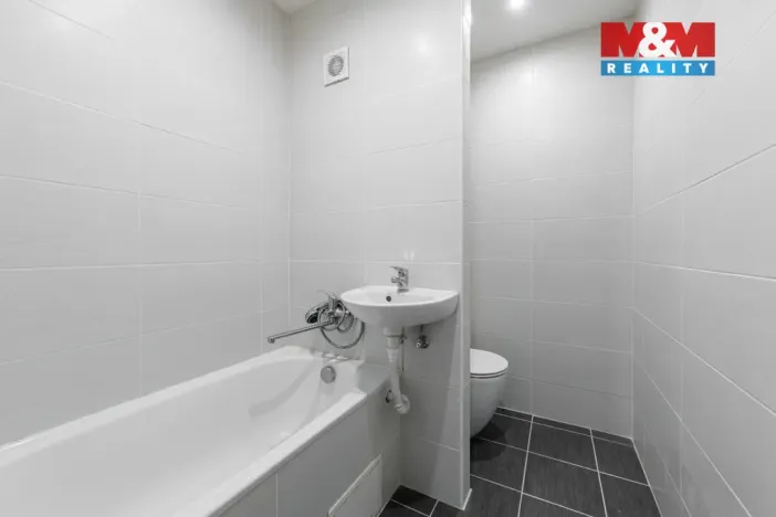 Prodej bytu 1+1, Chodov, náměstí 9. května, 36 m2