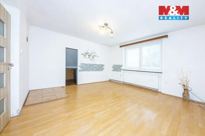 Prodej rodinného domu, Chvaletice, Husova, 76 m2