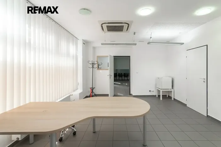 Pronájem ordinace, Praha - Nusle, Hradeckých, 62 m2