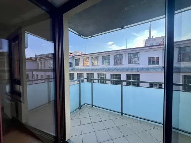 Pronájem bytu 1+kk, Praha - Žižkov, Baranova, 35 m2