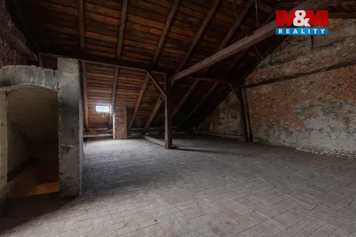 Prodej rodinného domu, Paskov, Náměstí, 250 m2