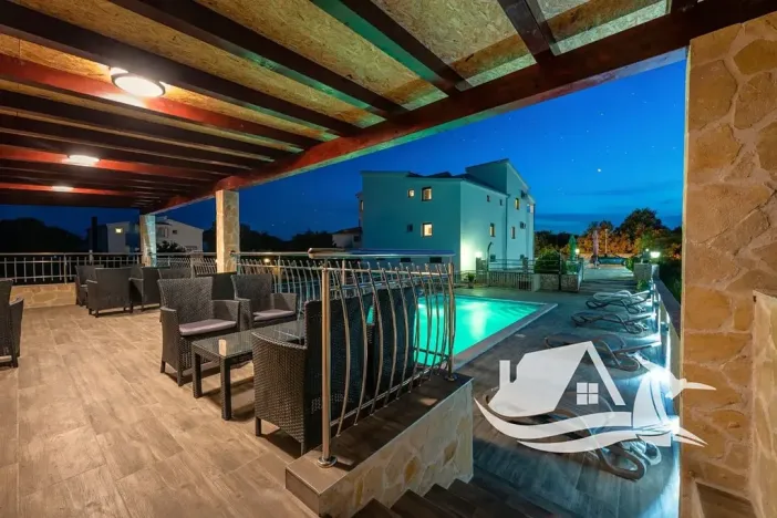 Prodej vily, Vinišće, Chorvatsko, 500 m2