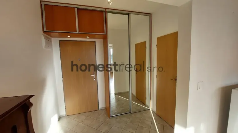 Pronájem bytu 1+kk, Brno, Nadační, 36 m2