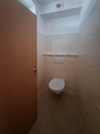 Pronájem bytu 1+kk, Praha - Kamýk, Novodvorská, 49 m2