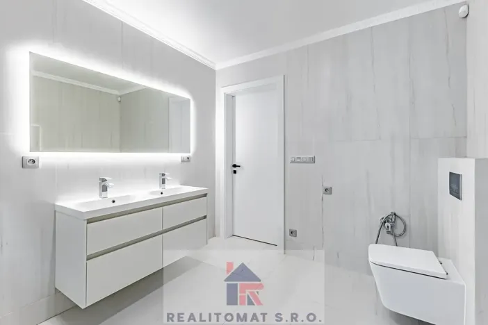 Prodej kanceláře, Praha - Komořany, Pod lesem, 440 m2