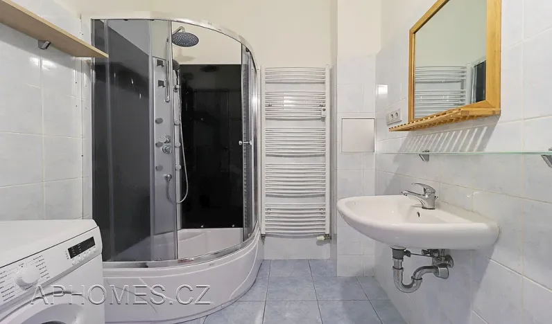 Pronájem bytu 2+1, Praha - Žižkov, Biskupcova, 80 m2