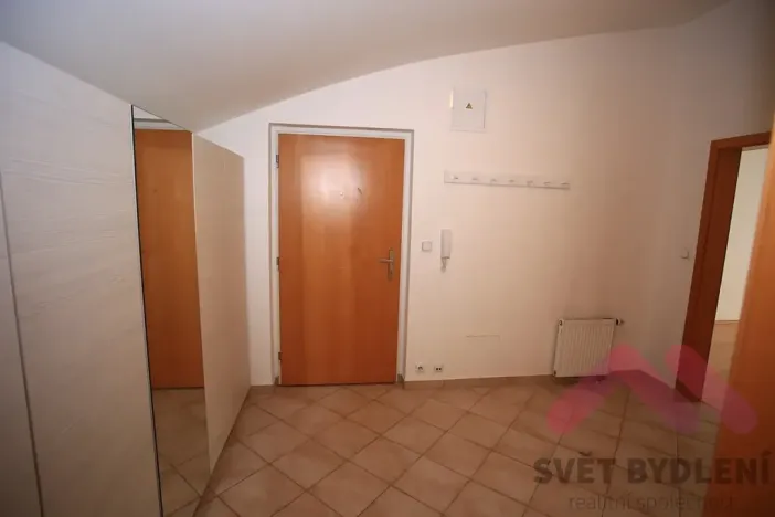 Pronájem bytu 2+kk, Praha - Žižkov, Jeseniova, 52 m2