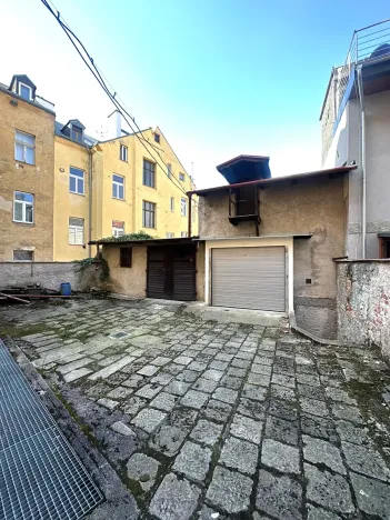 Prodej garáže, Karlovy Vary, Svahová, 100 m2