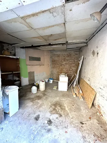 Prodej garáže, Karlovy Vary, Svahová, 100 m2