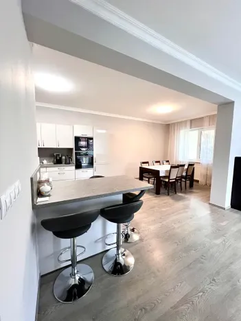 Prodej bytu 4+kk, Karlovy Vary, Spálená, 120 m2