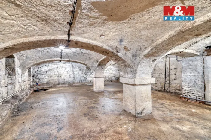 Prodej činžovního domu, Bečov nad Teplou, Nádražní, 219 m2