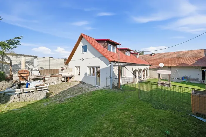 Prodej vícegeneračního domu, Hvozd, 216 m2