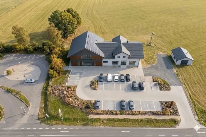 Prodej obchodního prostoru, Furth im Wald, Německo, 584 m2