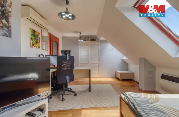 Prodej rodinného domu, Psáry, Pod Skalou, 218 m2