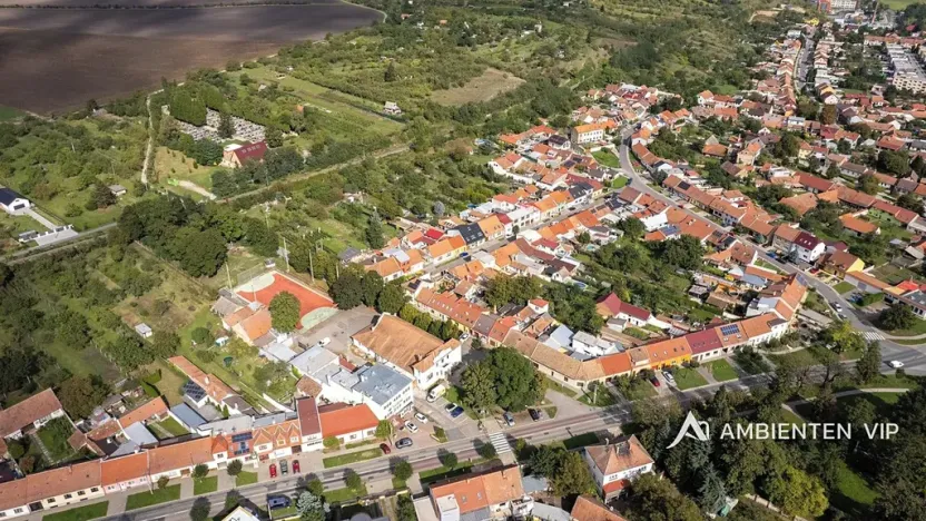 Prodej obchodního prostoru, Újezd u Brna, Nádražní, 901 m2