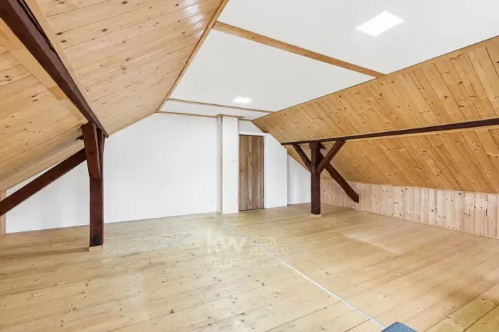 Prodej obchodního prostoru, Milíkov, 420 m2