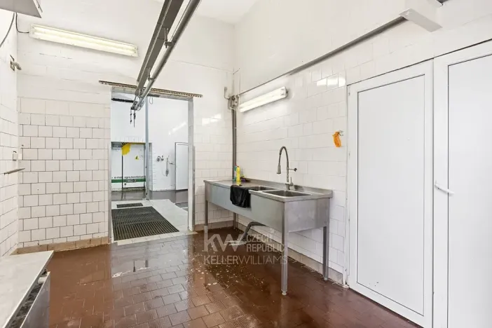 Prodej obchodního prostoru, Milíkov, 420 m2