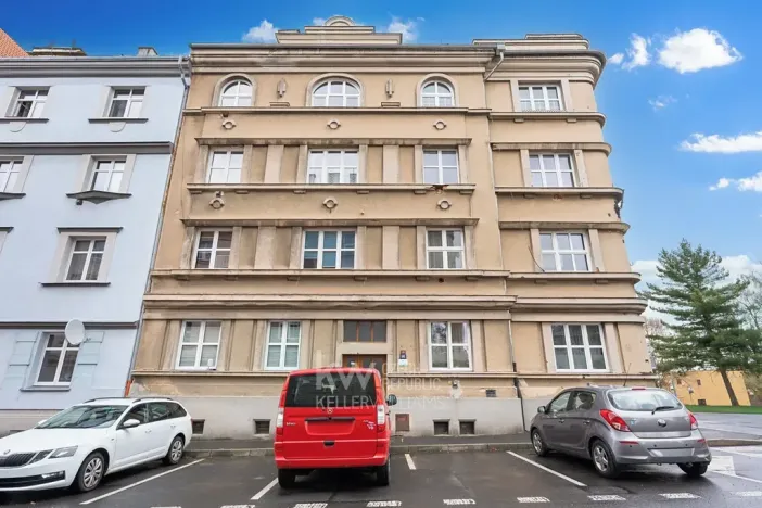 Prodej bytu 2+1, Cheb, Na Hradčanech, 82 m2