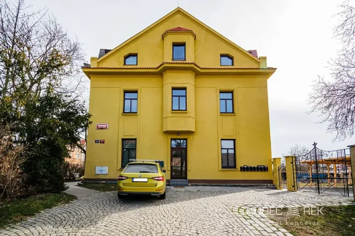 Pronájem bytu 1+kk, Praha - Jinonice, V Roháčích, 30 m2