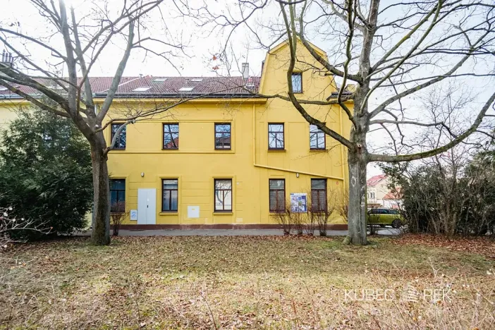 Pronájem bytu 1+kk, Praha - Jinonice, V Roháčích, 30 m2