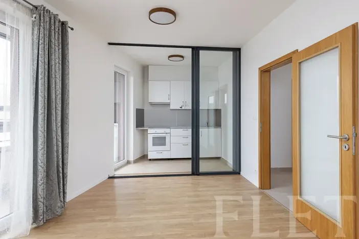 Pronájem bytu 1+kk, Praha - Kamýk, Freiwaldova, 43 m2