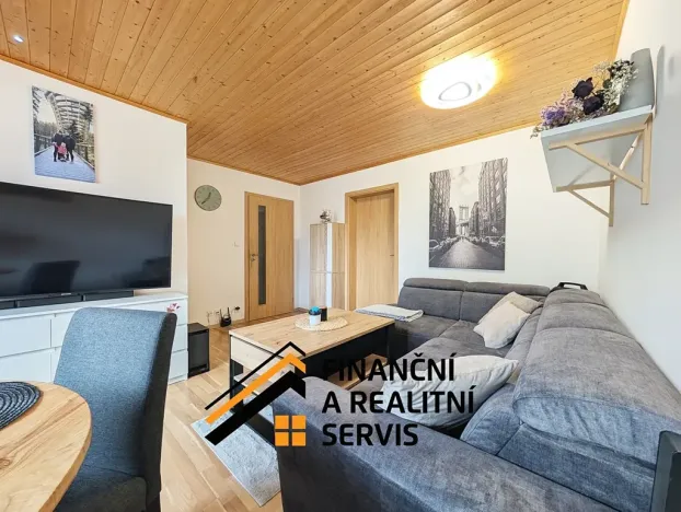 Prodej bytu 2+1, Milovice, Spojovací, 45 m2