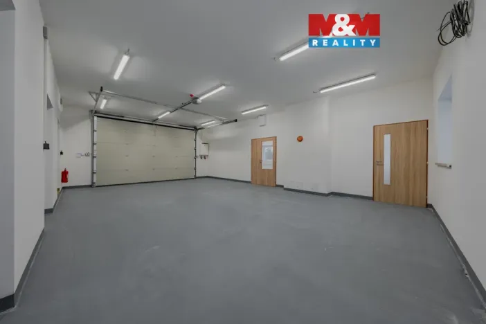 Pronájem skladu, Zubří, U Traktorky, 129 m2