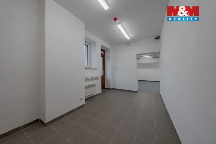 Pronájem skladu, Zubří, U Traktorky, 129 m2