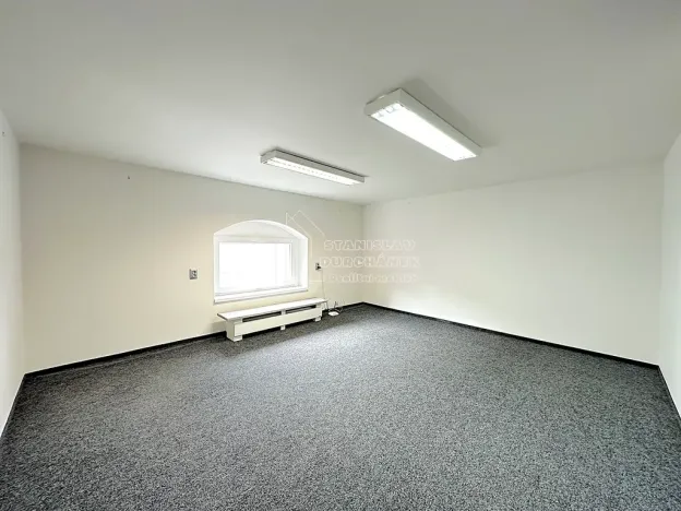 Pronájem kanceláře, Praha - Karlín, Thámova, 17 m2