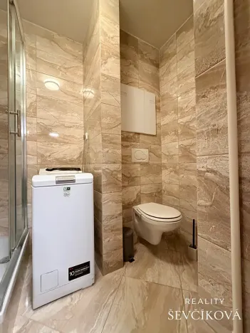 Pronájem bytu 3+kk, Hradec Králové, Gočárova třída, 76 m2