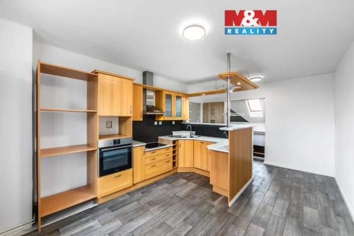 Prodej bytu 2+1, Plzeň, Masarykova, 88 m2