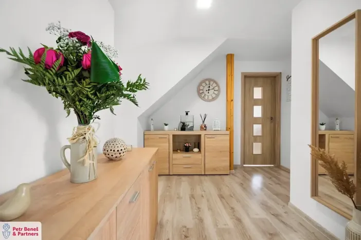 Prodej rodinného domu, Kolešov, 198 m2