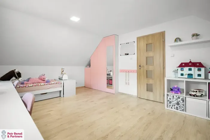 Prodej rodinného domu, Kolešov, 198 m2