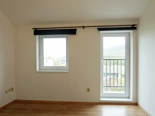 Pronájem bytu 2+1, Řevnice, V Luhu, 52 m2