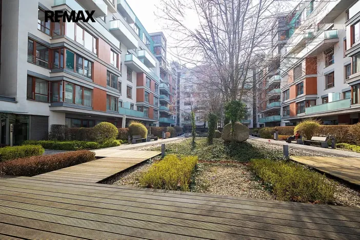 Pronájem bytu 2+kk, Praha - Karlín, Rohanské nábřeží, 73 m2