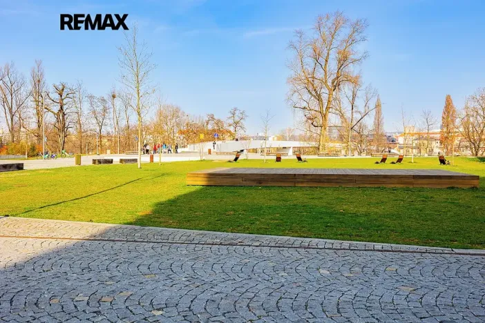 Pronájem bytu 2+kk, Praha - Karlín, Rohanské nábřeží, 73 m2