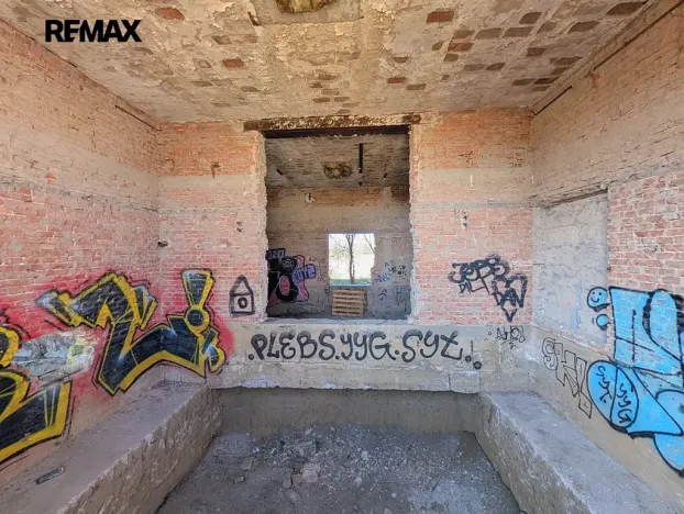 Prodej komerčního pozemku, Všestudy, 42524 m2