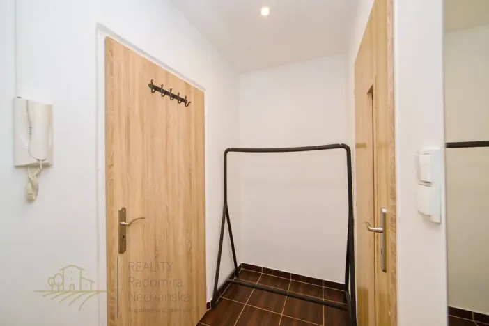 Pronájem bytu 1+1, Praha - Střížkov, Varnsdorfská, 26 m2